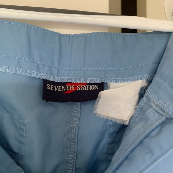 Shorts - Picture 3 of 3